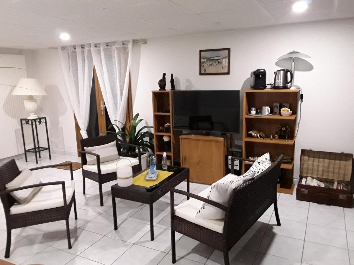 Suite Hauteurs De Vichy Creuzier-le-Vieux Exterior photo
